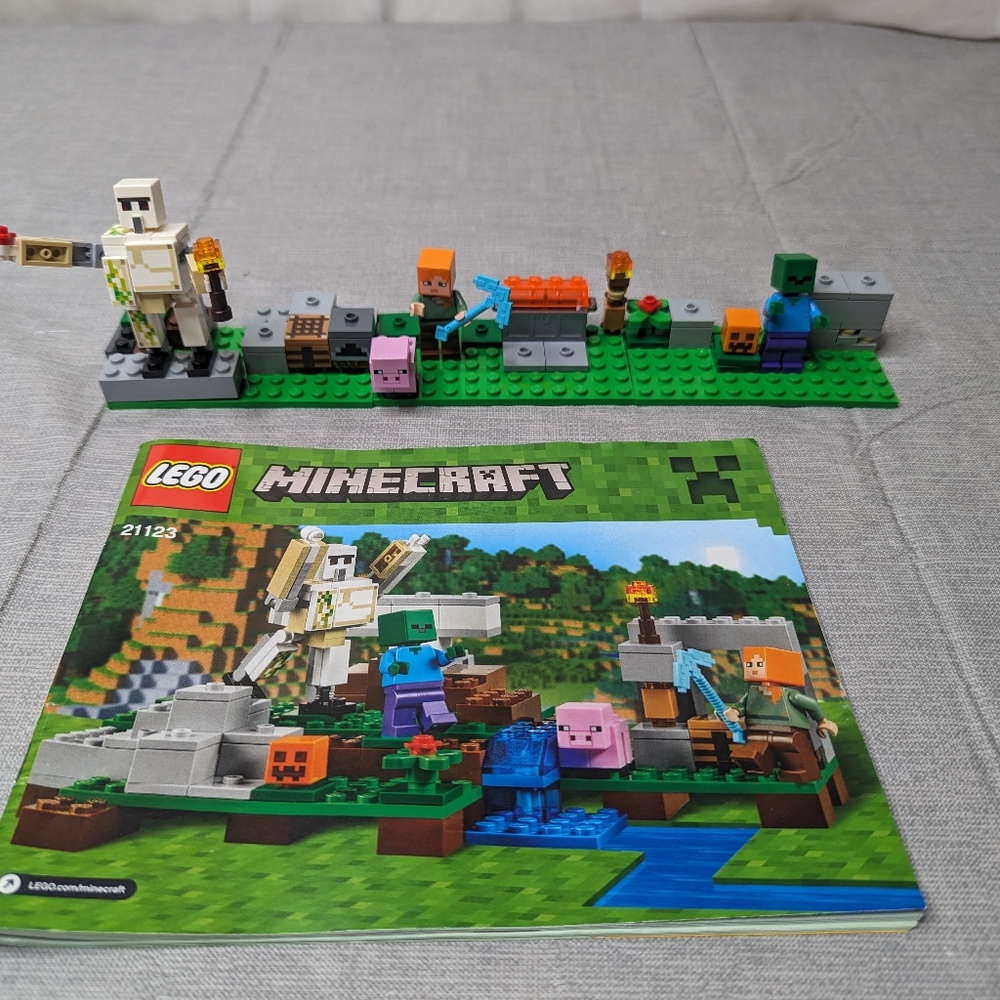 LEGO Minecraft 21123 The Iron Golem Pumpkin Steve Pig Minifigures Building Parts